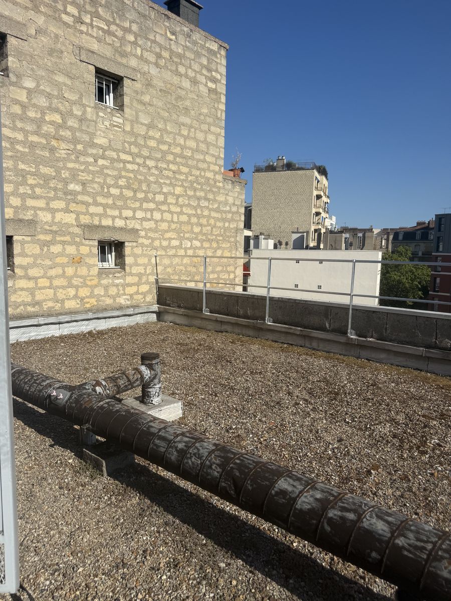Vue d'ensemble des 42 mètres en périphérie de la terrasse — Atelier Dumery, artisan à Romainville (93)