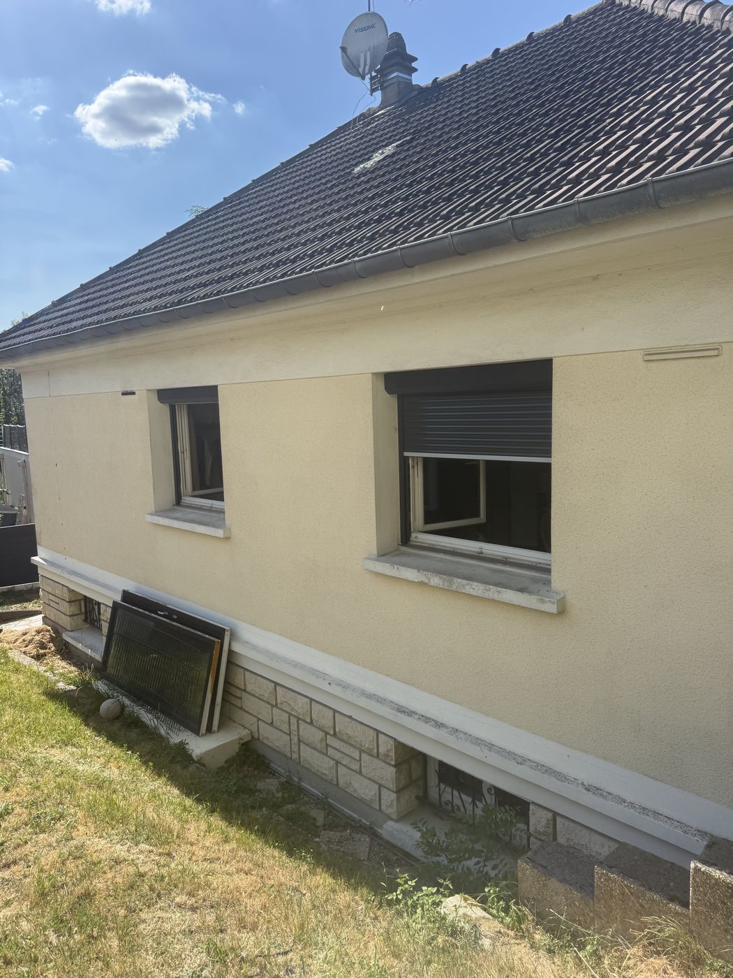 Volets rénovation anthracite · moteur Somfy io — Atelier Dumery, serrurier à Romainville (93)